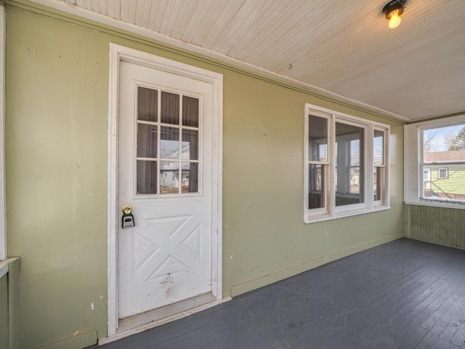 20 Leboeuf St-22