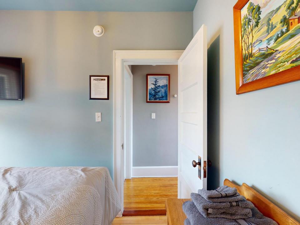 2315-Saranac-Ave-10252024_080901-2 (Copy