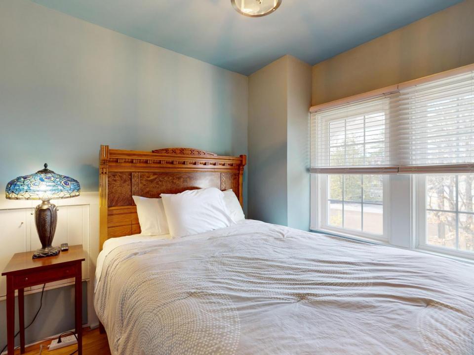 2315-Saranac-Ave-10252024_080703-2 (Copy