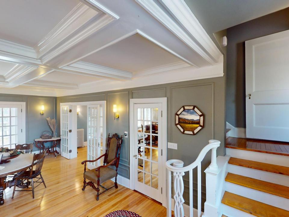 2315-Saranac-Ave-10252024_080510-2 (Copy