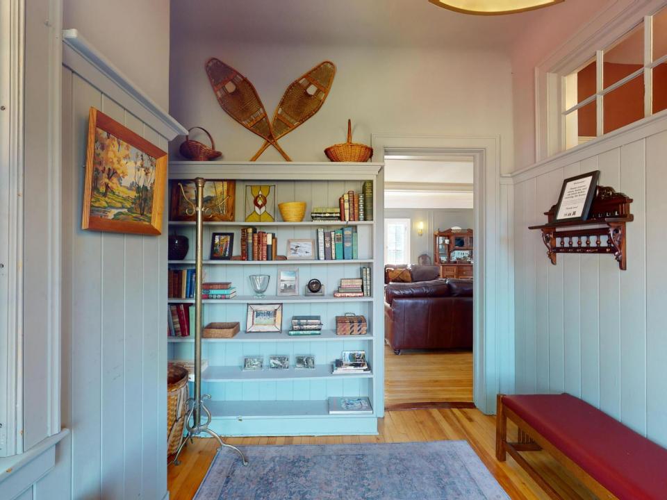 2315-Saranac-Ave-10252024_074311-2 (Copy