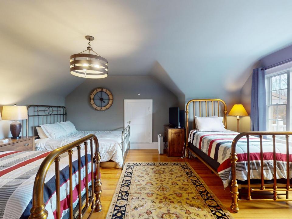 2315-Saranac-Ave-10252024_082801-2 (Copy