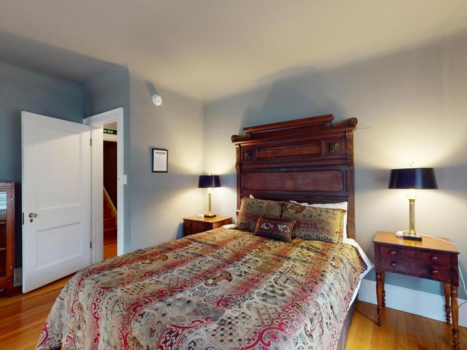 2315-Saranac-Ave-10252024_082106-2 (Copy