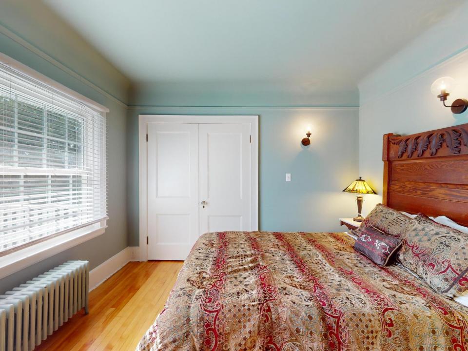 2315-Saranac-Ave-10252024_081610 (Copy)