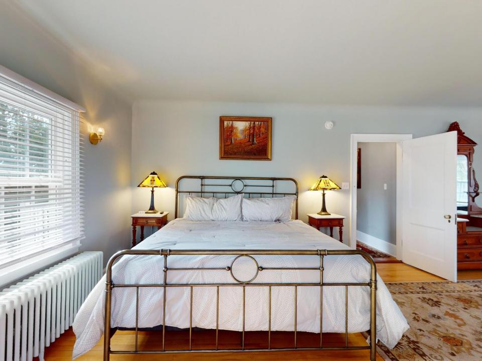 2315-Saranac-Ave-10252024_081150 (Copy)