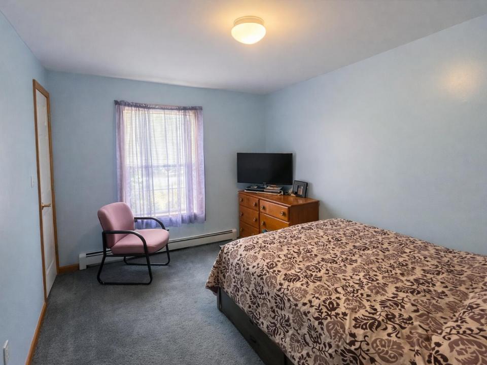 cfb24d7d-d842-4aff-8c68-7de5652253b4