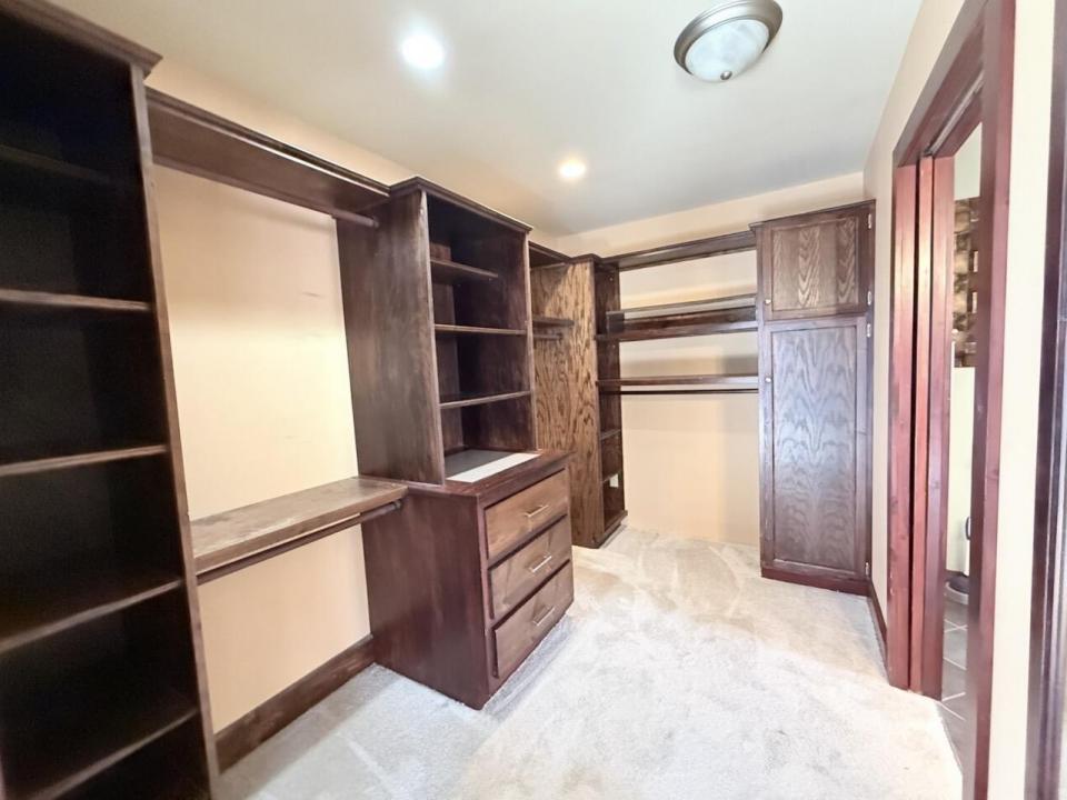 Walk-in closet