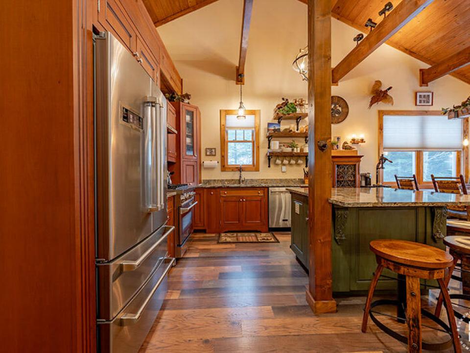 CampSummerBreezeOnUpperSaranac_Kitchen