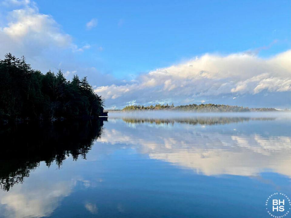 CampSummerBreezeOnUpperSaranac_O_Lake_L