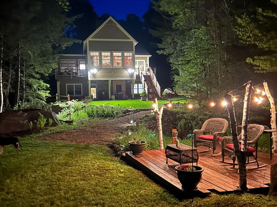 CampSummerBreezeOnUpperSaranac_O_Exterio