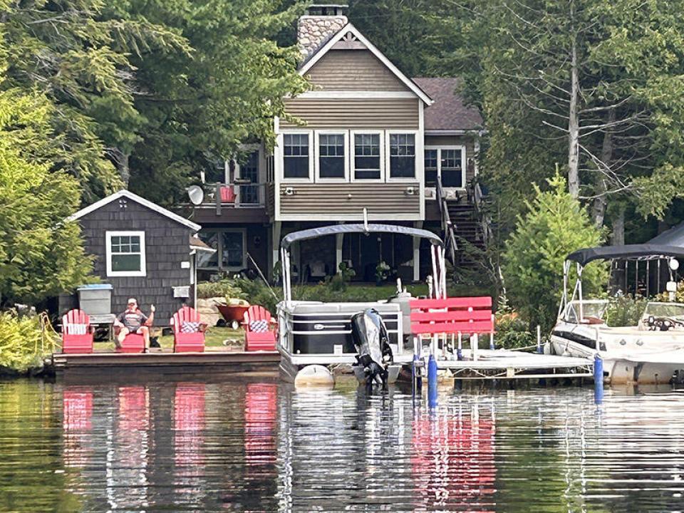 Exterior_Back_From_Lake