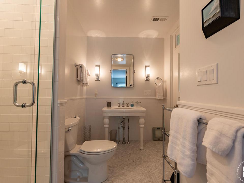 HistoricHomeOnLowerSaranacLake_MH_Bathro