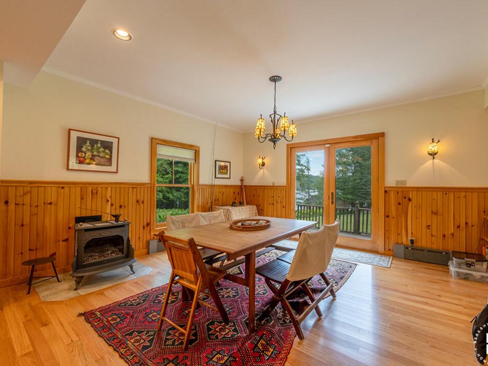 HistoricHomeOnLowerSaranacLake_GH_DR