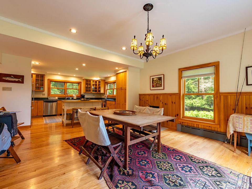 HistoricHomeOnLowerSaranacLake_GH_DR_Kit