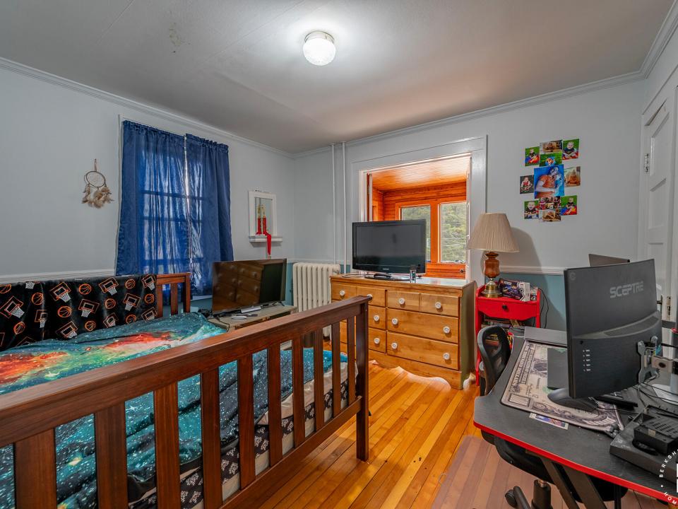 HomeOnForestHill_Bedroom4