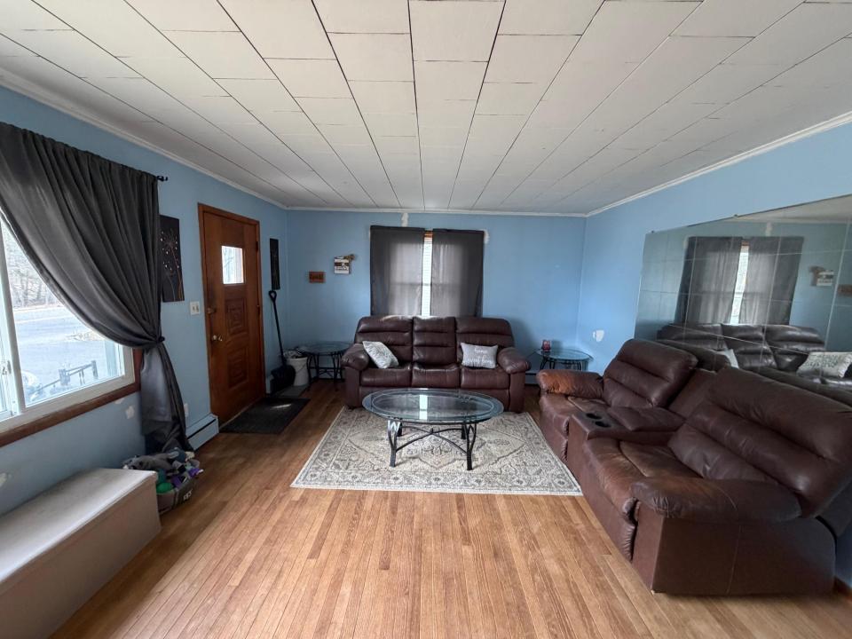 5 Prospect Ave livingroom