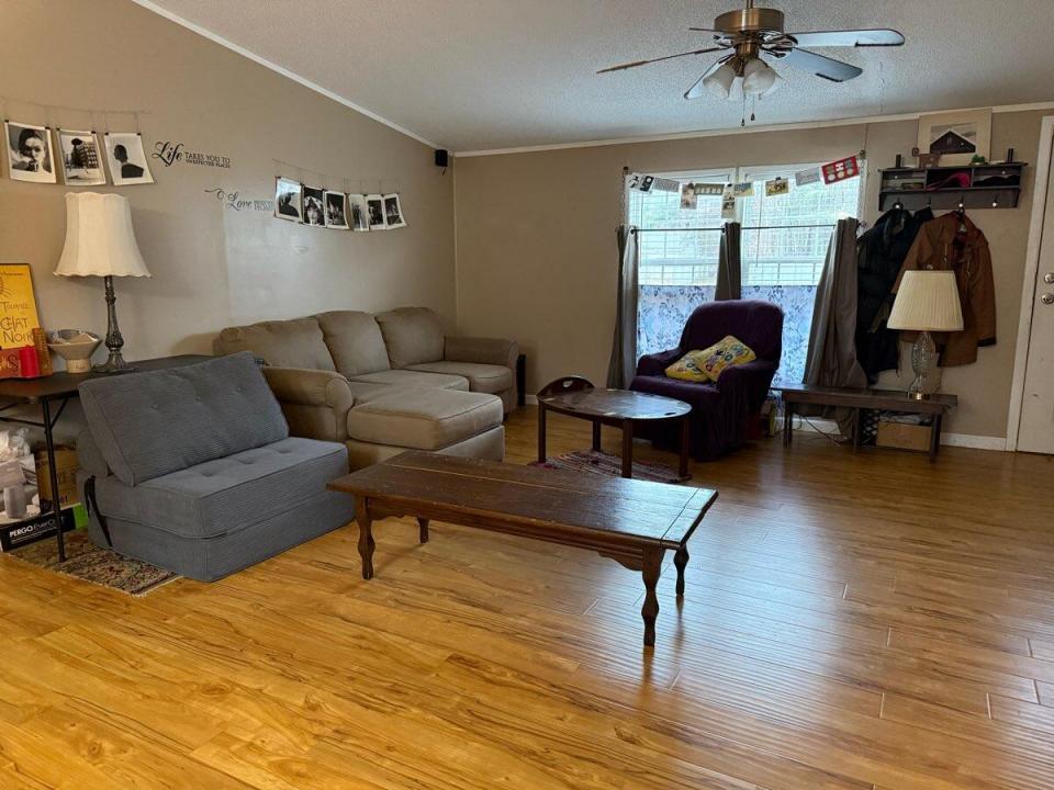 1774966695268_0288103525_aa7c554b_v1