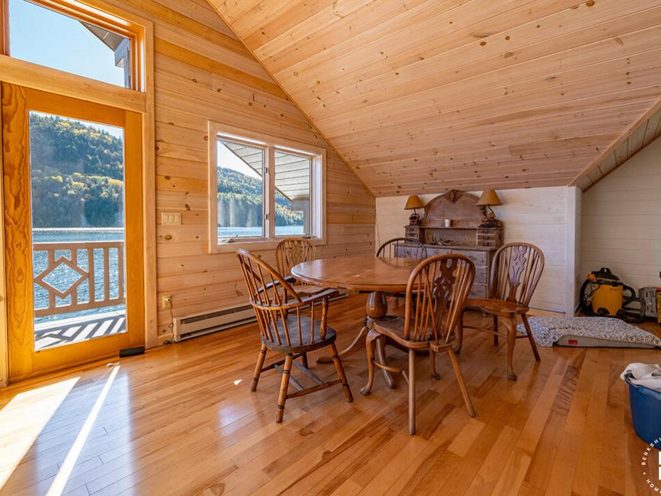 BoatAccessCampOnLP_Boathouse2_DiningArea