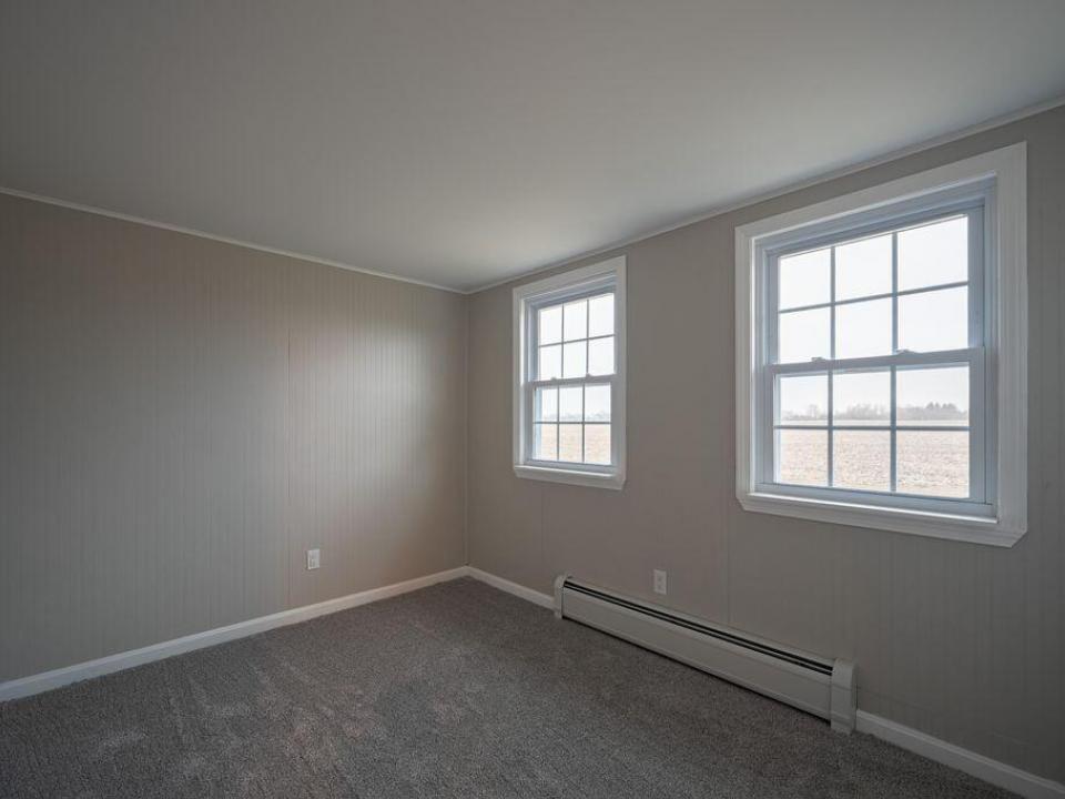 17 Columbus Dr bed 2 1