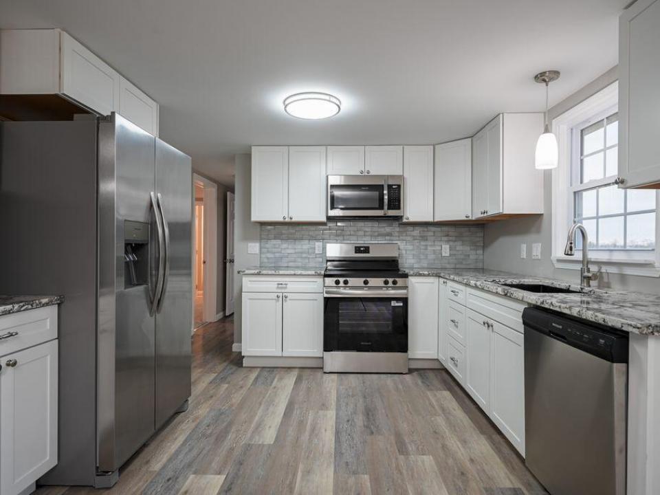 17 Columbus Dr kitchen 1