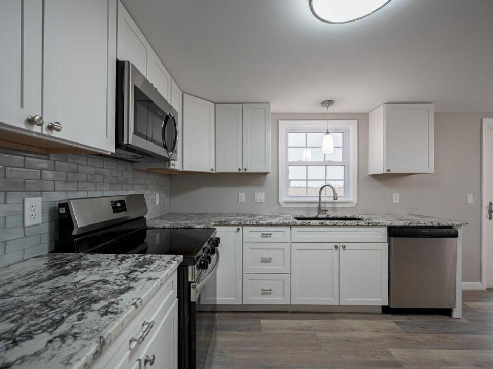 17 Columbus Dr kitchen 2