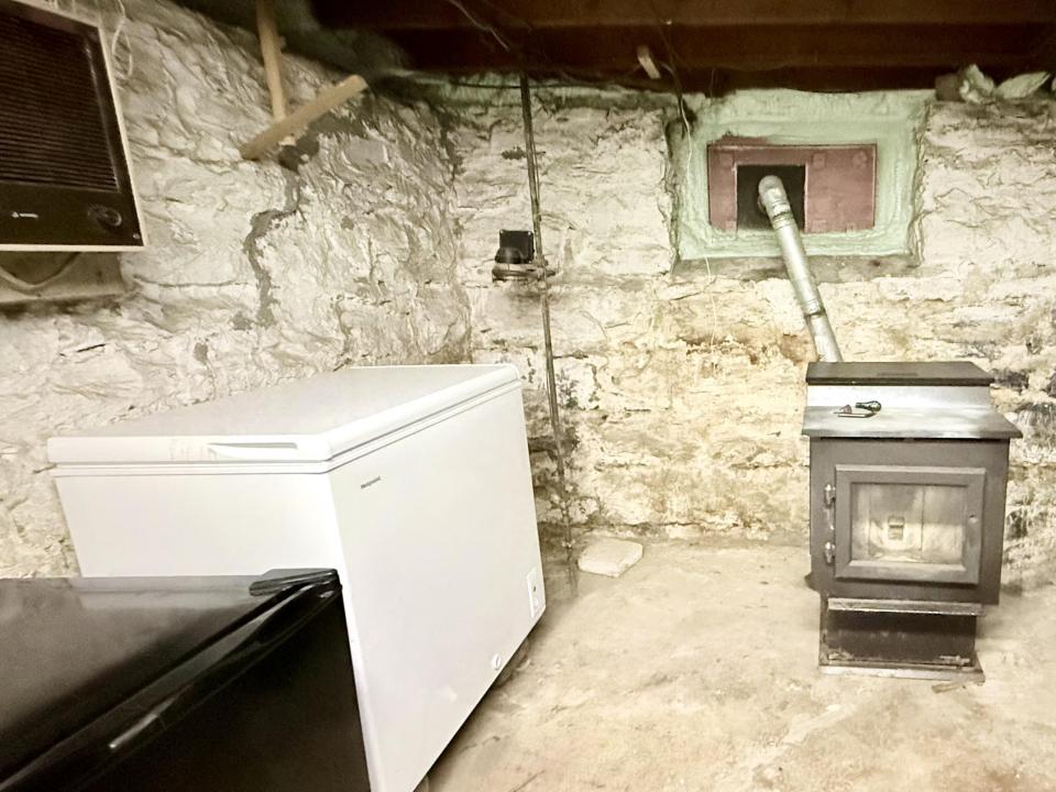 Pellet stove