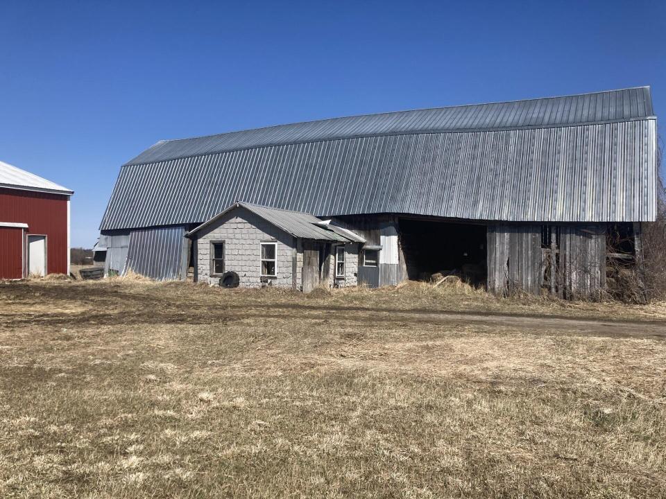 Barn