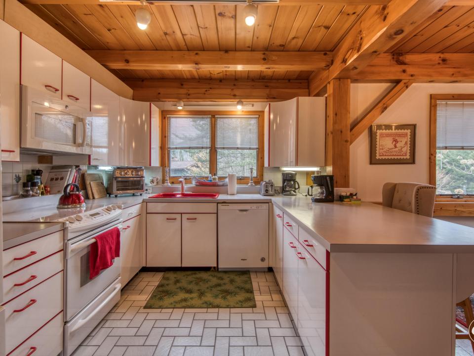 3Kitchen 1