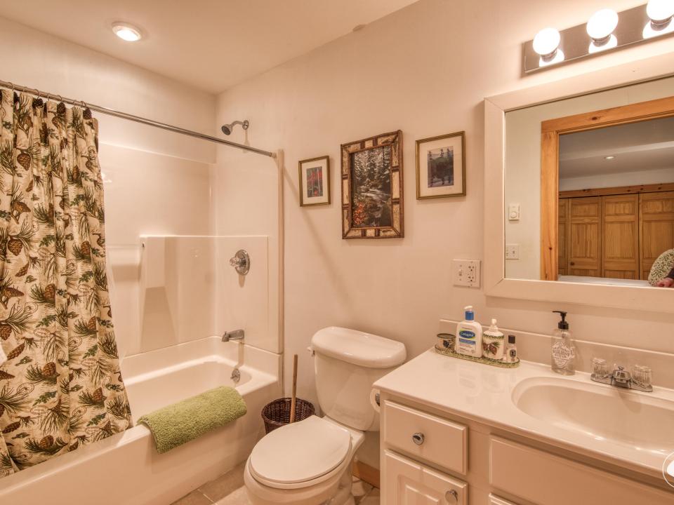 10LLFull Bath