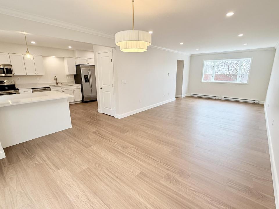 Dining Room/Living Room