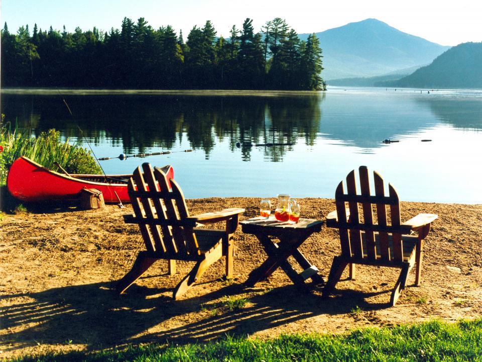 Canoe Club Canoe hi res