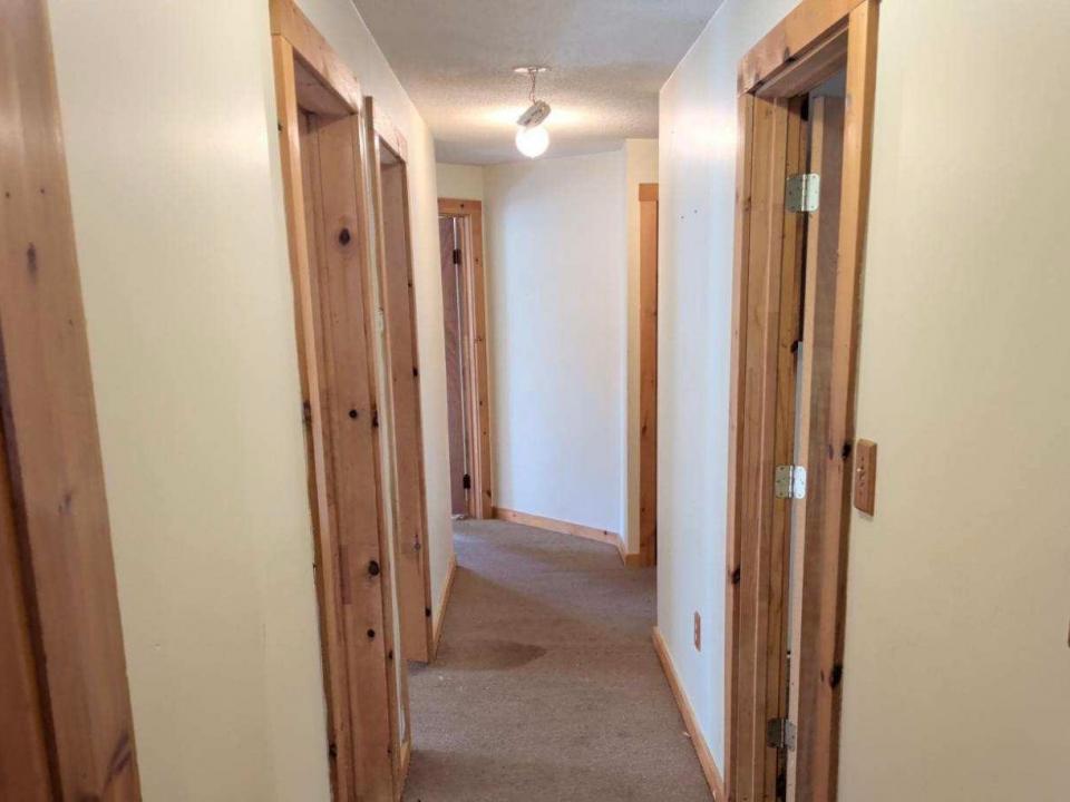 hallway to bedrooms and bathroom