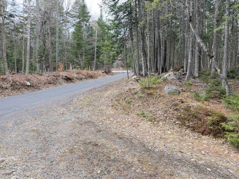 6B40E7CE-65DA-48EA-8B36-5D3CD255DF74_1_1