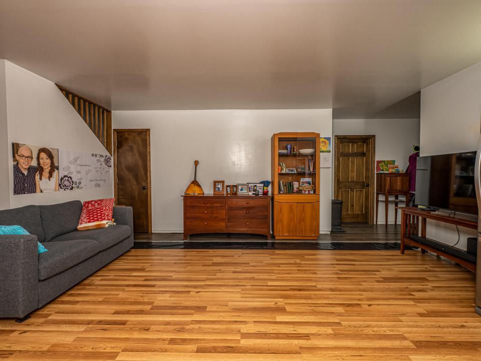 2026 Marshall Realty Burke NY-18-HDR-Edi