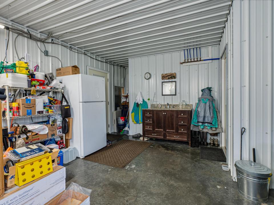 2026 Marshall Realty Burke NY-75-HDR-Edi