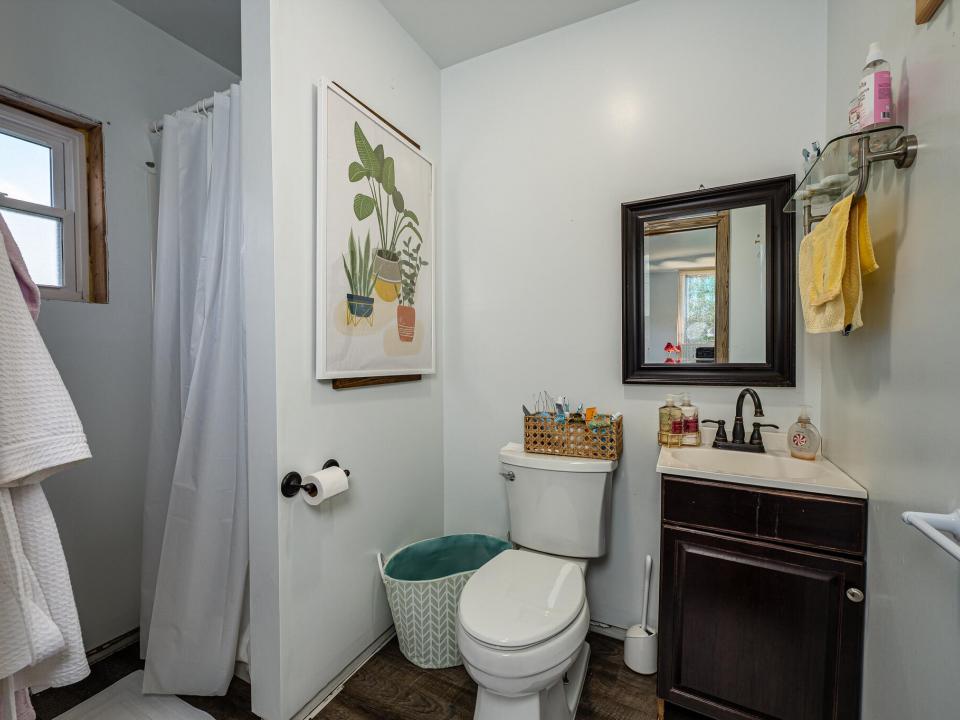 2026 Marshall Realty Burke NY-90-HDR-Edi