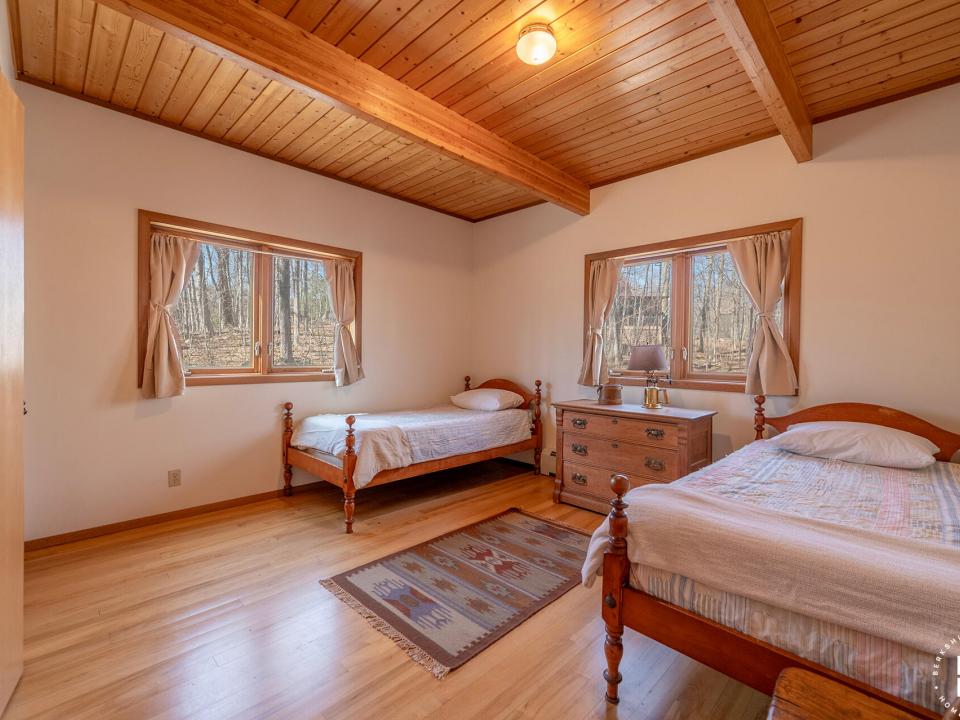 EssexHomeOnClubhouseWay_Bedroom2