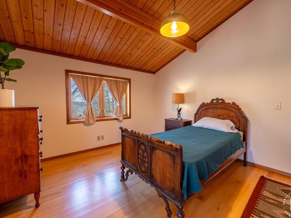 EssexHomeOnClubhouseWay_Bedroom5