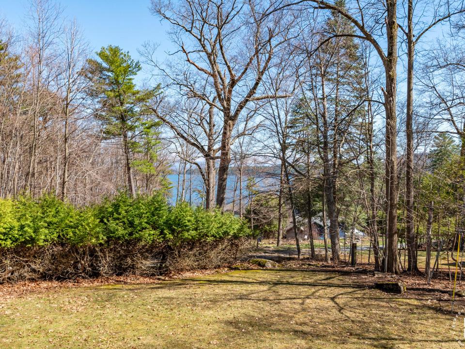 EssexHomeOnClubhouseWay_CoveredPorch_Vie