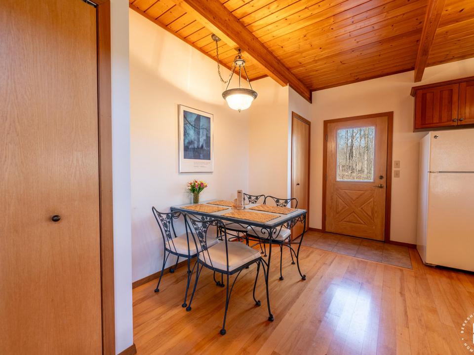 EssexHomeOnClubhouseWay_DR