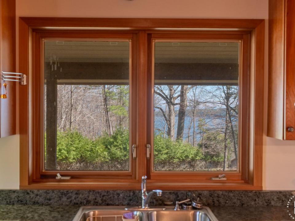 EssexHomeOnClubhouseWay_Kitchen_View