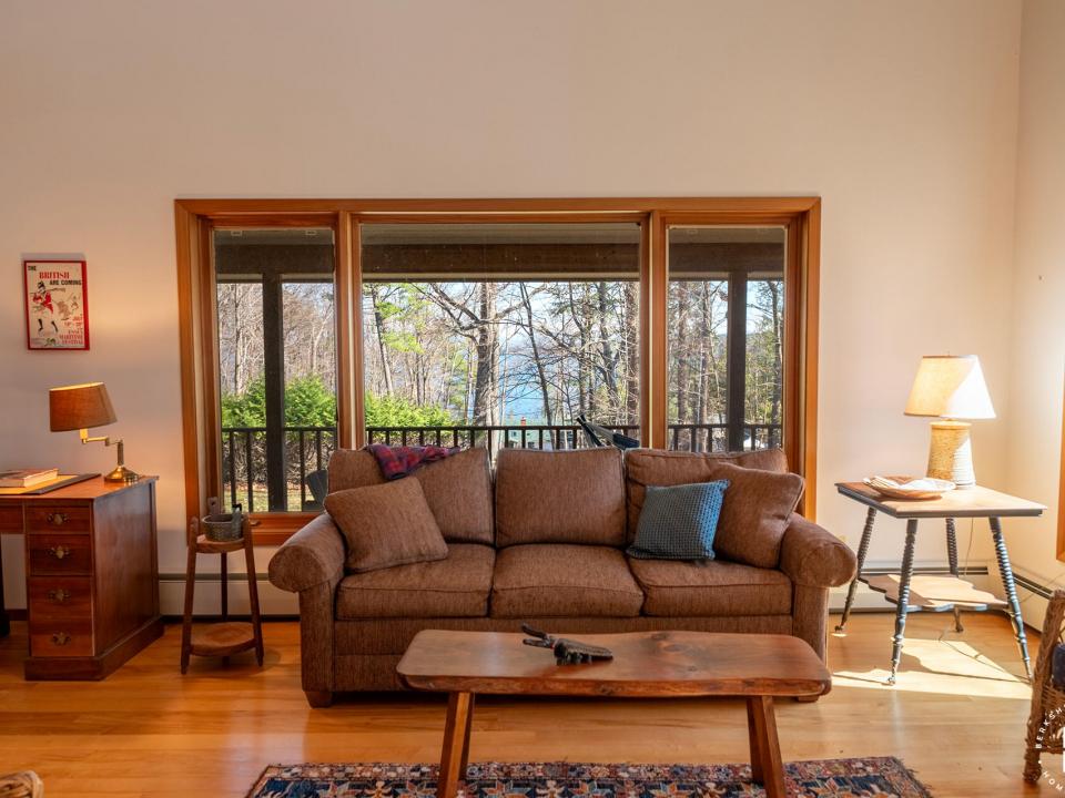 EssexHomeOnClubhouseWay_LR_View