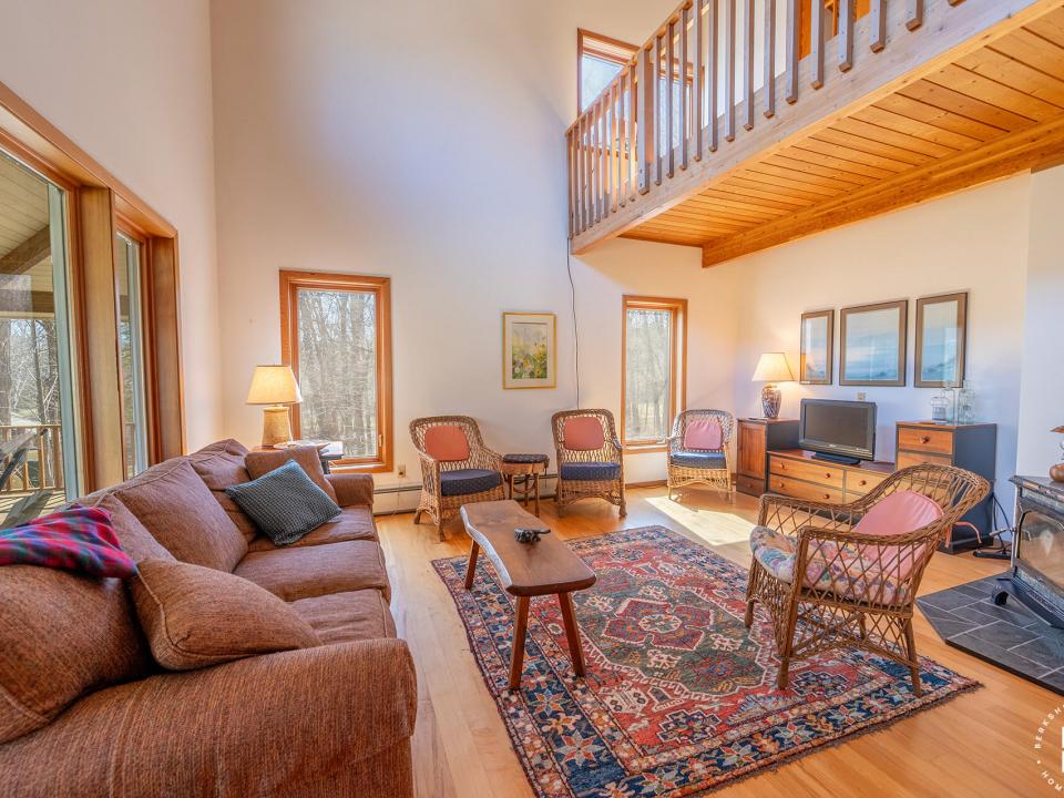 EssexHomeOnClubhouseWay_LR