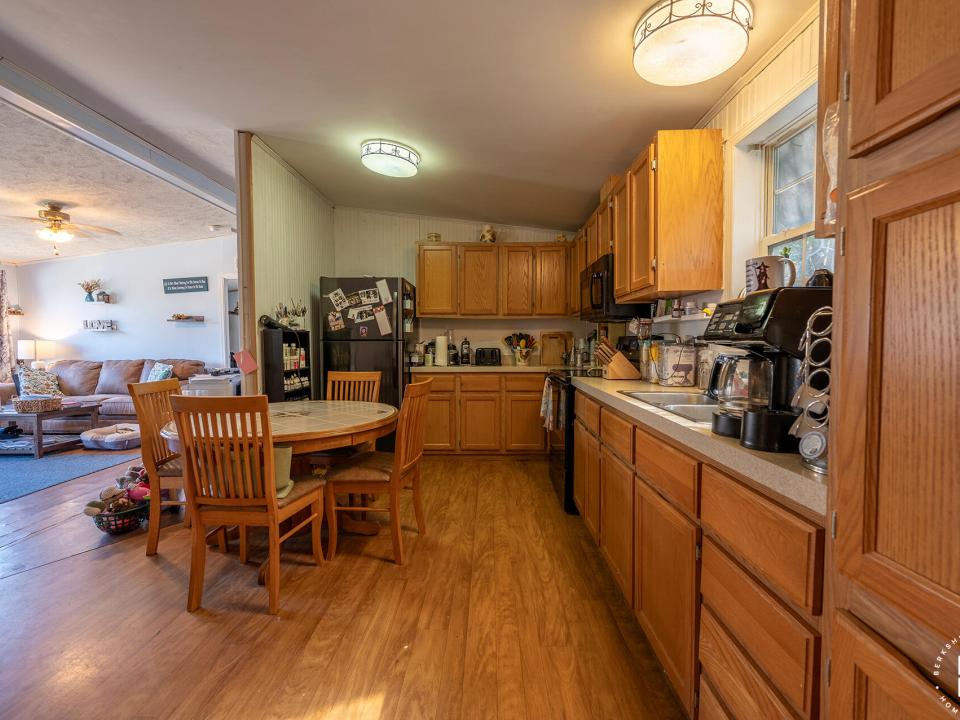 LakePlacidHomeOnFawnRidge_Kitchen