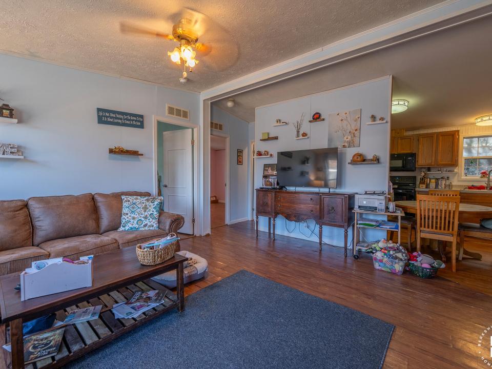 LakePlacidHomeOnFawnRidge_LR