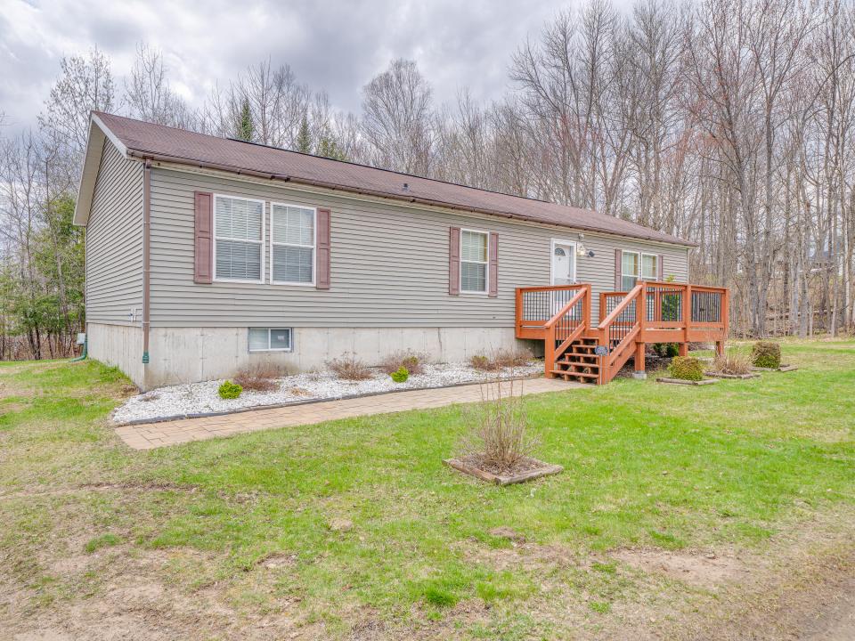 62 Lindsay Ave-15