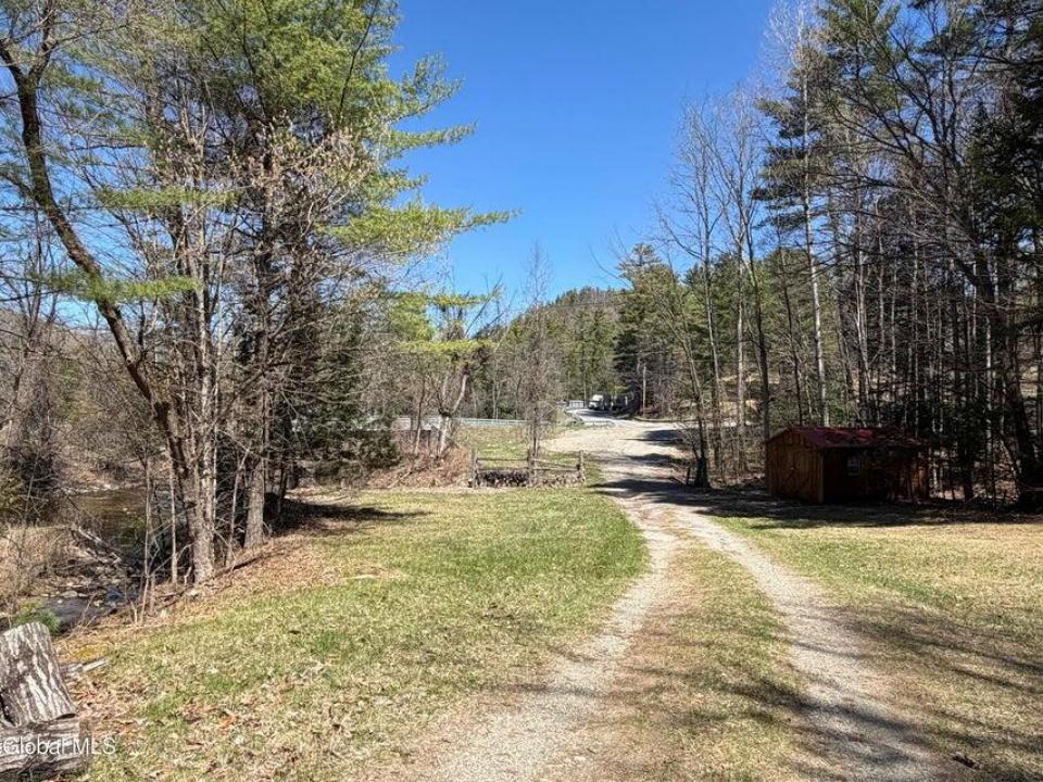 20260425150538360493000000-o