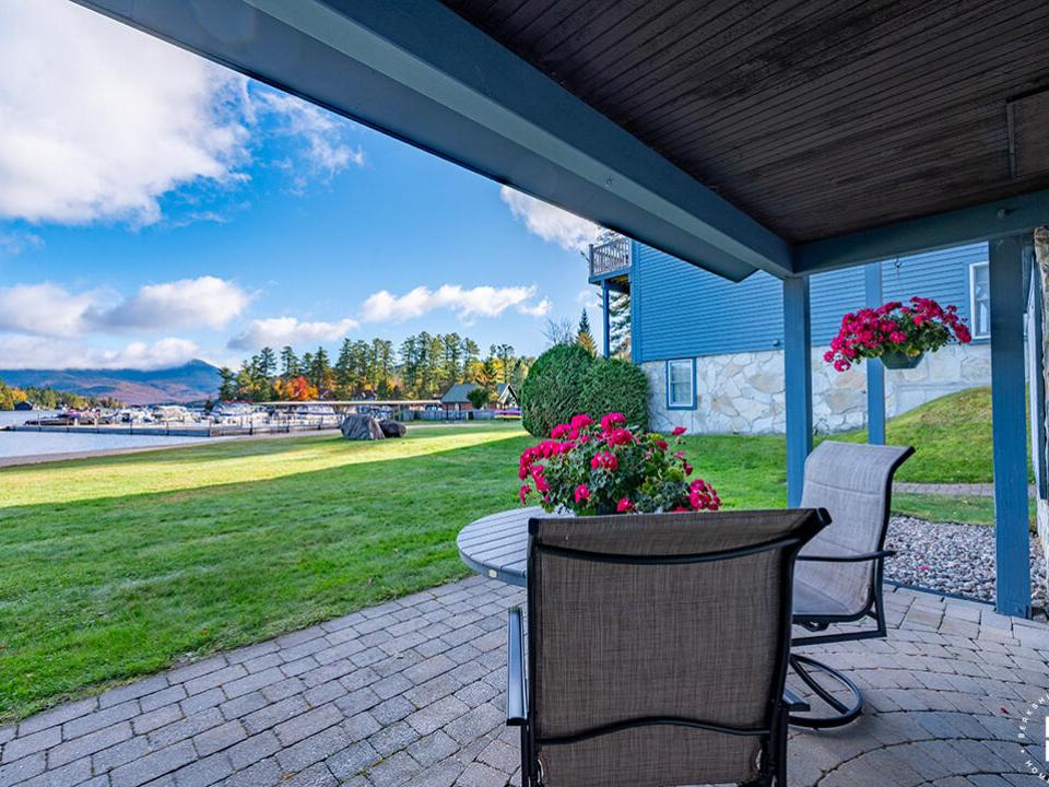 WaterEdge_Patio_L