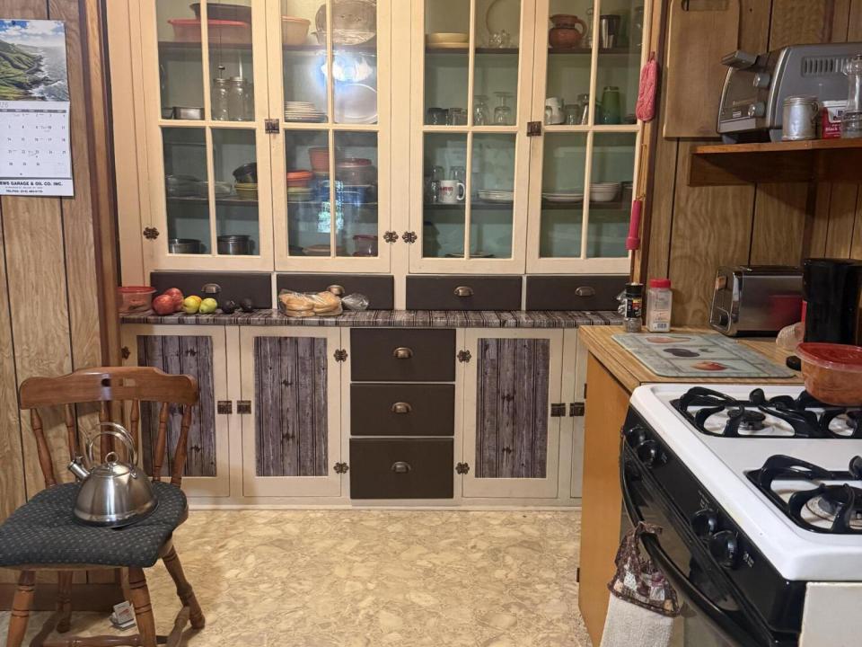 Pic 8 Floor 1 kitchen