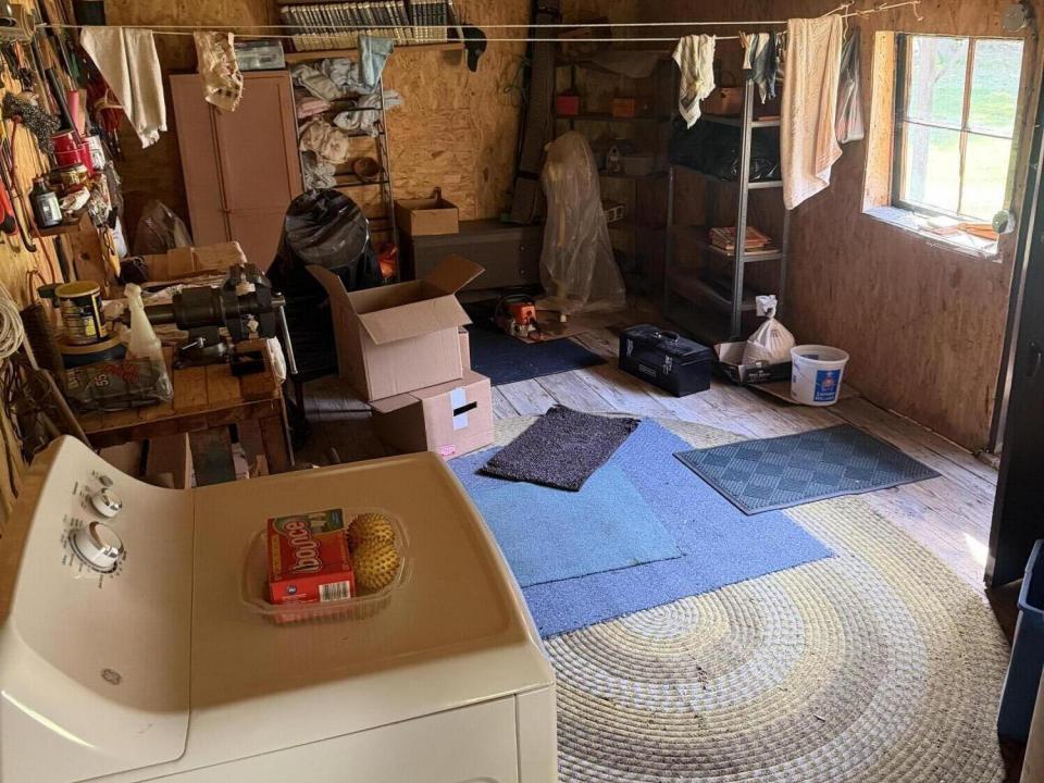 Pic 26  shed off kitchen